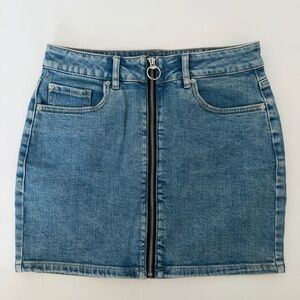 Garage denim women's mini skirt size S Blue Full front Zip Retro 90s Pre owned